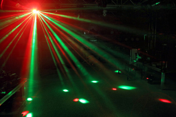 Location Jeu de Lumières Effet LED avec Laser et Strobe BEAMZ