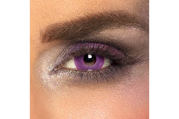 lentilles gothiques violettes