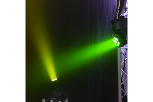 lyre led beam effets verts et jaunes