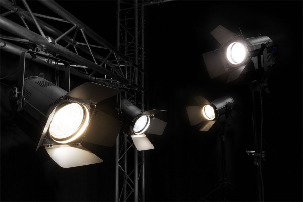 projecteur fresnel leds effets