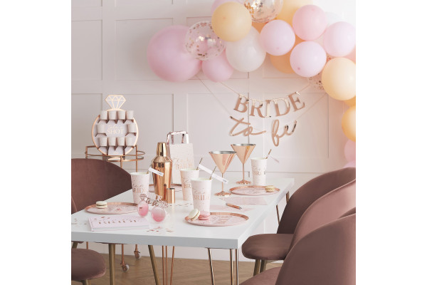 ballons confettis rose ambiance