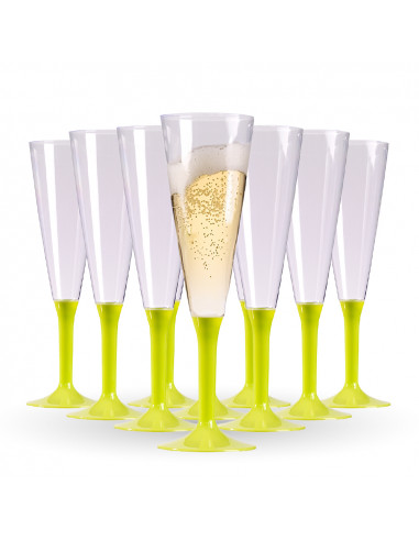 groupe de flutes a champagne vert anis