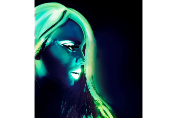 tube maquillage phosphorescent femme