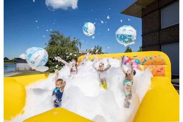 Piscine à mousse Fête - France Effect