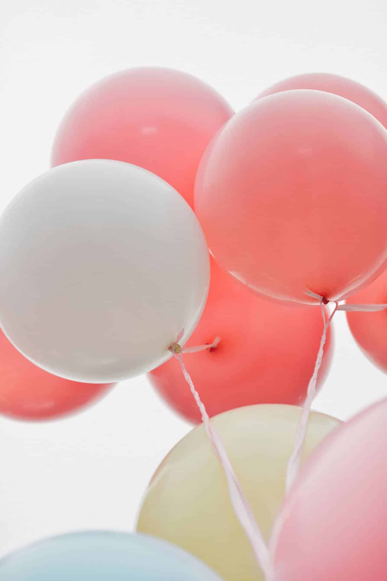 Comment gonfler des ballons sans hélium et les faire flotter - Globolandia