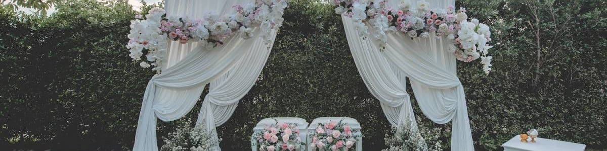 Quelques idées d'arches de mariage pour votre cérémonie