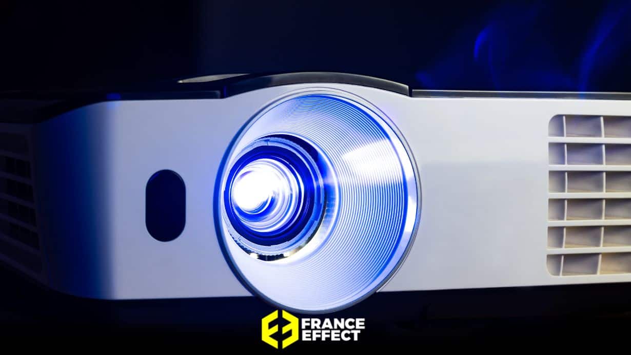 Comment fonctionne un projecteur laser